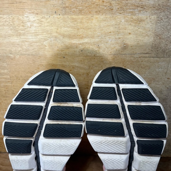 On Cloud X 3 Sneakers REFLECTIVE Womens Sz 6.5 Running Shoes Sneakers Rose Sand - Picture 10 of 12